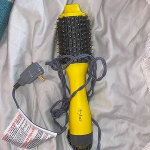 Dry bar blow dry brush